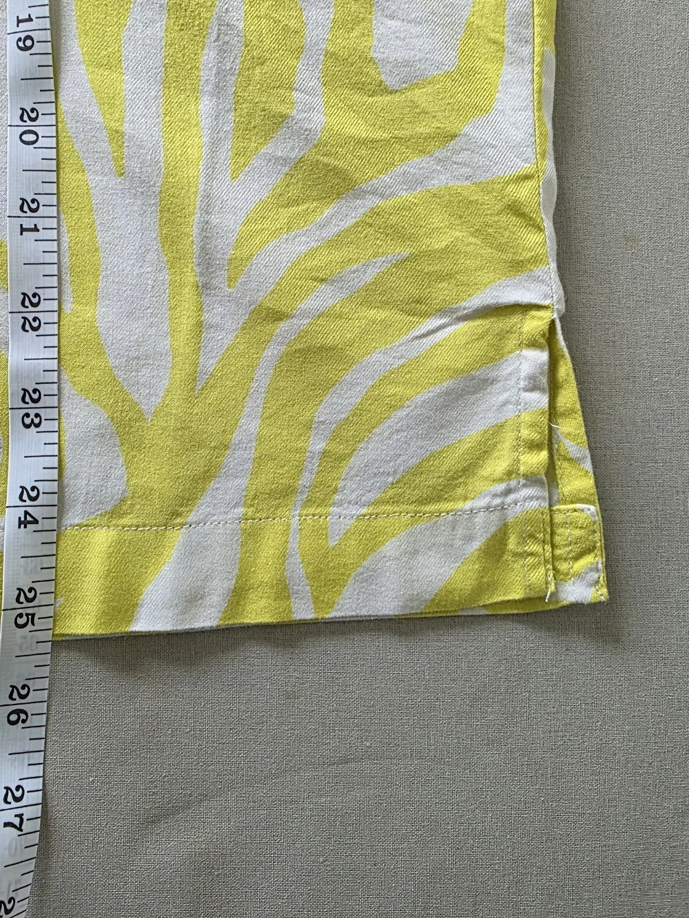 By Anthropologie Zebra Print Flannel Preppy Shirt PJ Top XS Citron Casual Chic - Picture 10 of 10
